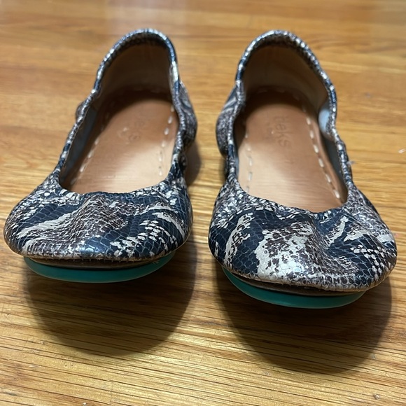 Tieks Copperhead Snake Size 7 - Picture 4 of 6